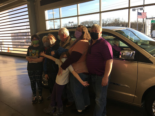 Car Dealer «Wickstrom Chrysler Jeep Dodge Ram», reviews and photos, 660 W Northwest Hwy, Barrington, IL 60010, USA