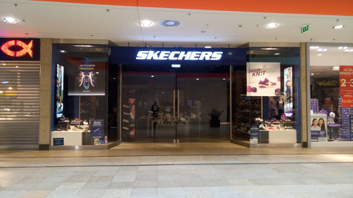 Contratación R Colonial Best Stores To Buy Skechers Sneakers Budapest Near Me