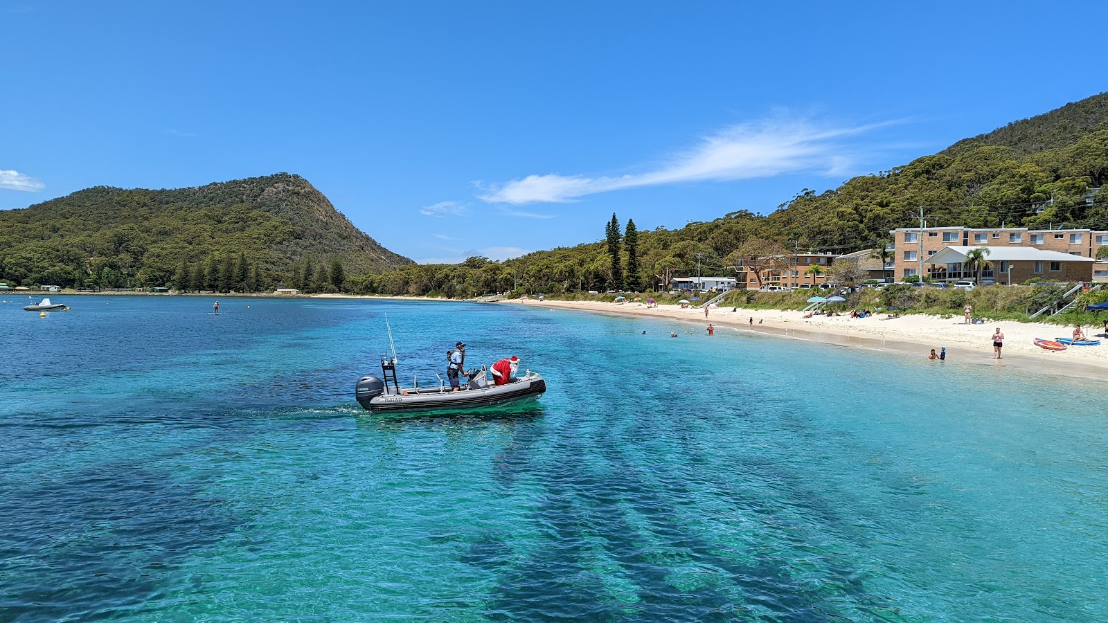 Foto von Shoal Bay Beach mit feiner beiger sand Oberfläche