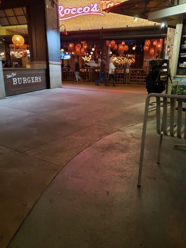 Shopping Mall «International Plaza and Bay Street», reviews and photos, 2223 N Westshore Blvd, Tampa, FL 33607, USA