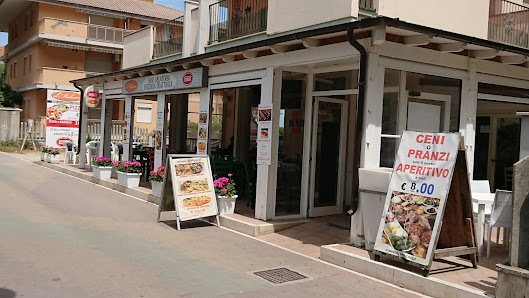El Malecon Bar Via Arrigo Rossi, 147, 64028 Silvi TE, Italia