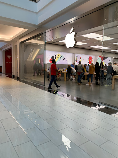 Computer Store «Apple King of Prussia», reviews and photos, 160 N Gulph Rd, King of Prussia, PA 19406, USA