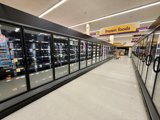 Grocery Store «Giant Food», reviews and photos, 10400 Old Georgetown Rd, Bethesda, MD 20814, USA