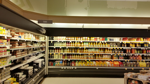 Shopping Mall «Lionville Shopping Center», reviews and photos, 168 Eagleview Blvd, Exton, PA 19341, USA