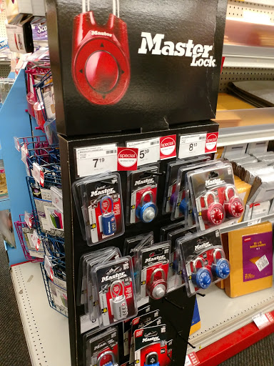 Office Supply Store «Staples», reviews and photos, 755 Lancaster Ave, Bryn Mawr, PA 19010, USA