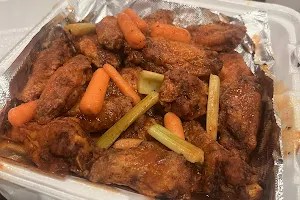 Kane’s Hot Wingz N Thangz image