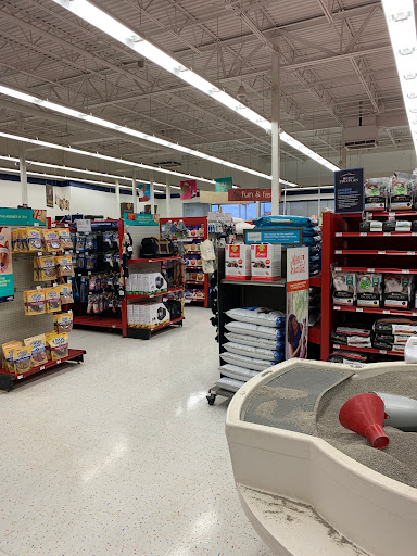 Pet Supply Store «Petco Animal Supplies», reviews and photos, 313 Homer M Adams Pkwy, Alton, IL 62002, USA