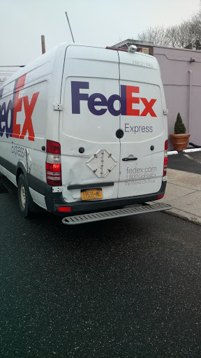 Mailing Service «FedEx Ground», reviews and photos, 5901 Veterans Memorial Hwy, Holbrook, NY 11741, USA