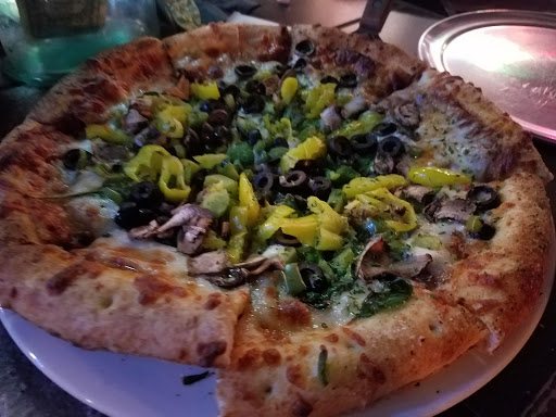 Pizza Restaurant «BLACKSTONE PUB & EATERY», reviews and photos, 525 Broad St, Gadsden, AL 35901, USA