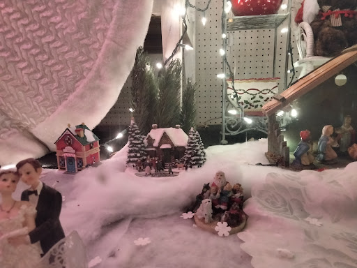 Florist «Rialto Florist», reviews and photos, 114 S Riverside Ave, Rialto, CA 92376, USA