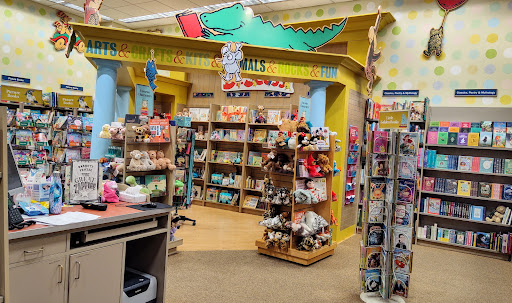 Book Store «Barnes & Noble», reviews and photos, 6646 Loisdale Rd, Springfield, VA 22150, USA