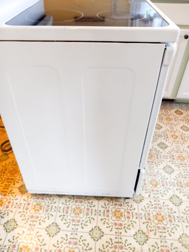 945 Warwick Ct, Charlottesville, VA 22901, USA