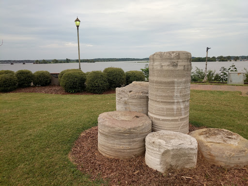 Hotel «DoubleTree by Hilton Hotel Decatur Riverfront», reviews and photos, 1101 6th Ave NE, Decatur, AL 35601, USA