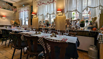 Atmosphère du Restaurant de spécialités alsaciennes Restaurant Winstub Zuem Buerestuebel Niederbronn à Niederbronn-les-Bains - n°15