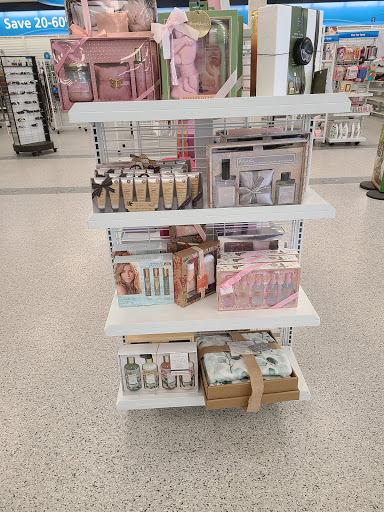 Clothing Store «Ross Dress for Less», reviews and photos, 3401 Raleigh Rd Pkwy W, Wilson, NC 27896, USA