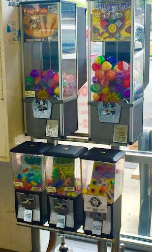 Laundromat «Family Wash Day», reviews and photos, 8101 West Chester Pike, Upper Darby, PA 19082, USA