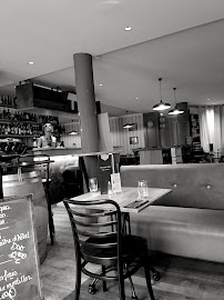 Atmosphère du Restaurant Le Chenal à Porspoder - n°13