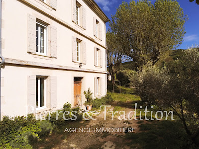 Agence immobilière Céreste - Pierres & Tradition en Luberon à Céreste-en-Luberon