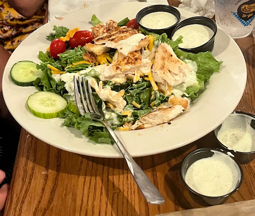 American Restaurant «Cracker Barrel Old Country Store», reviews and photos, 200 Cracker Barrel Dr, Clarksville, TN 37040, USA