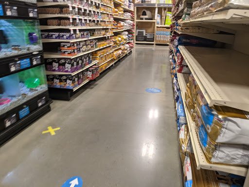 Pet Supply Store «PetSmart», reviews and photos, 9 Highland Common E, Hudson, MA 01749, USA