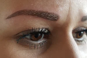 Redeem Microblading and Tattoo removal clinic image