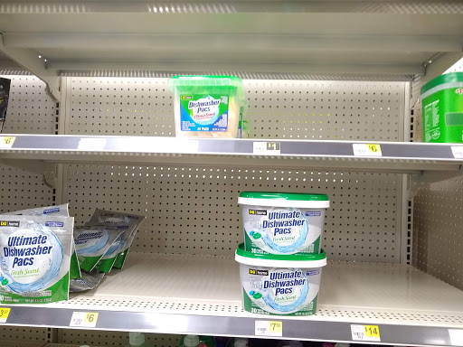 Discount Store «Dollar General», reviews and photos, 36 Winter Place Lane, Newland, NC 28657, USA