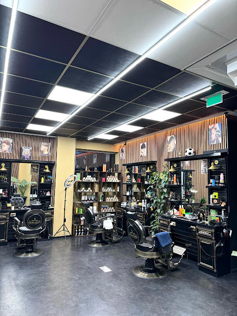 Golden Scissor Eindhoven