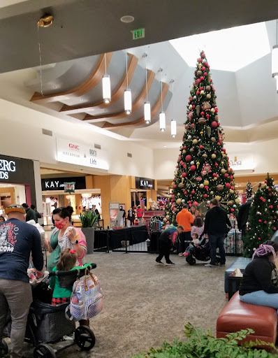 Shopping Mall «Spotsylvania Towne Centre», reviews and photos, 137 Spotsylvania Mall Dr, Fredericksburg, VA 22407, USA