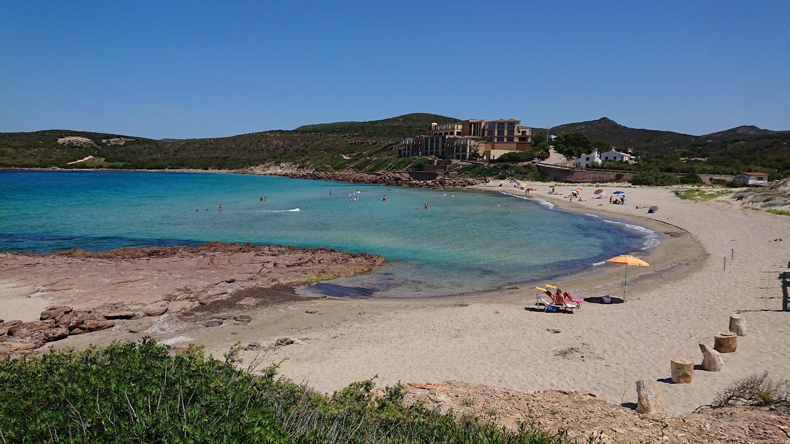 Φωτογραφία του La Caletta με επίπεδο καθαριότητας εν μέρει καθαρό