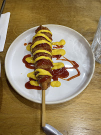 Saucisse sur bâtonnet du Restaurant coréen TCHAM à Paris - n°8