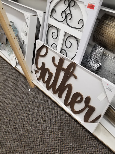 Clothing Store «Burlington Coat Factory», reviews and photos, 441 Western Ave, South Portland, ME 04106, USA