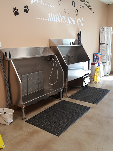 Pet Supply Store «Lemos Feed & Pet Supply», reviews and photos, 1320 Main St, Morro Bay, CA 93442, USA