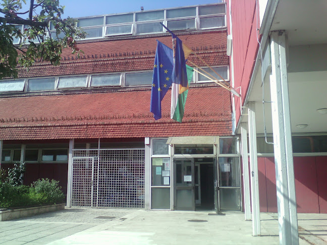 Belvárosi Általános Iskola - Iskola