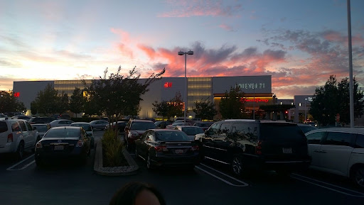 Shopping Mall «Hillsdale Shopping Center», reviews and photos, 60 E 31st Ave, San Mateo, CA 94403, USA
