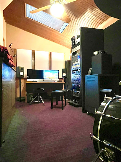 Studio 584