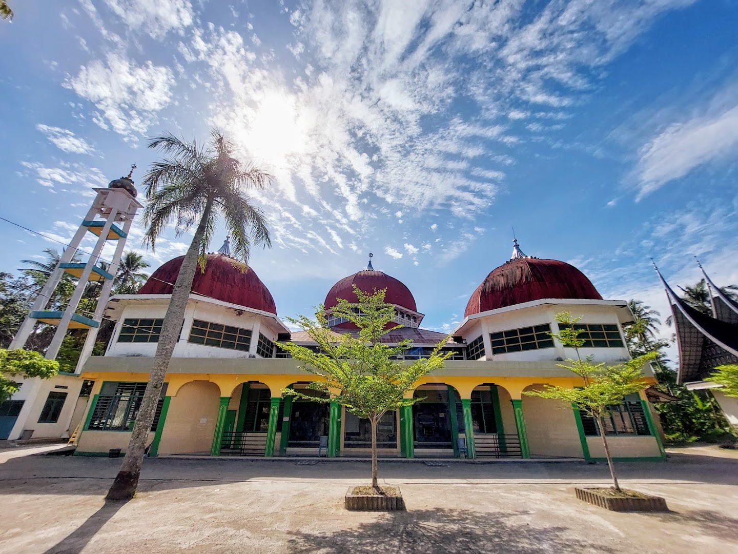 Gambar Masjid Raya Koto Tangah Padang
