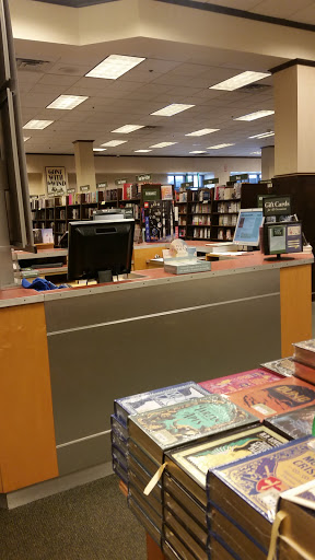 Book Store «Barnes & Noble Booksellers Crabtree Mall», reviews and photos, 4325 Glenwood Ave, Raleigh, NC 27612, USA