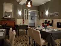 Atmosphère du Hôtel Restaurant Le Saint Jean à Beaumont-de-Lomagne - n°2