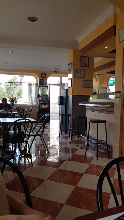 Bar El Rubio - C. Almedina, 21, 29793 Torrox, Málaga, Spain