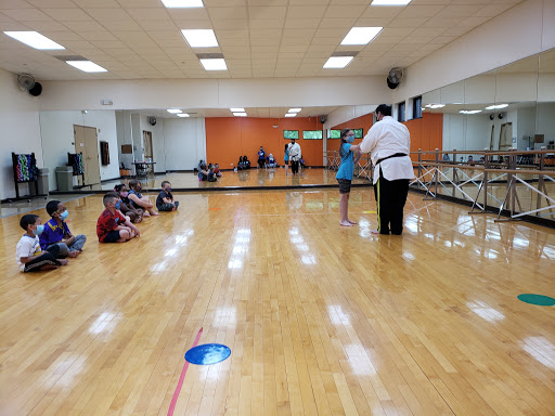 Community Center «Annerino Community Center», reviews and photos, 201 Recreation Dr, Bolingbrook, IL 60440, USA