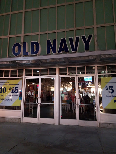 Clothing Store «Old Navy», reviews and photos, 1232 3rd Street Promenade, Santa Monica, CA 90401, USA