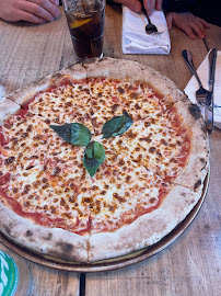 Pizza du Restaurant italien AMORE HIBOU - MEGEVE - n°1