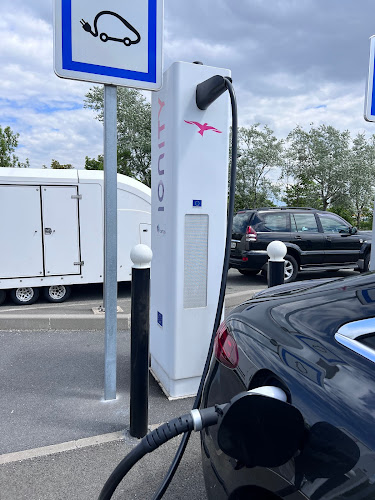 Borne de recharge de véhicules électriques IONITY Station de recharge Rely