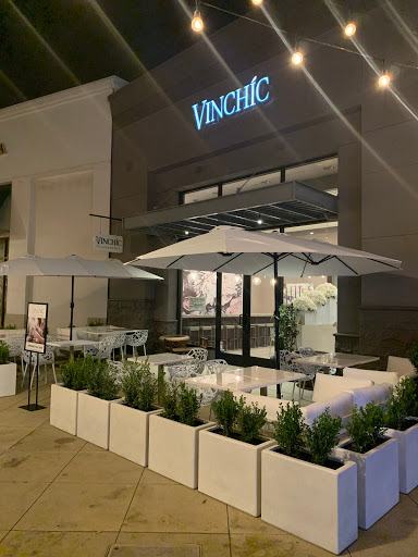 Vinchíc Wine Bar & Boutique