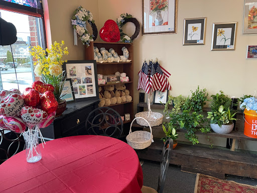 Florist «A Belvidere Florist and Gift Shop», reviews and photos, 638 Rogers St, Lowell, MA 01852, USA