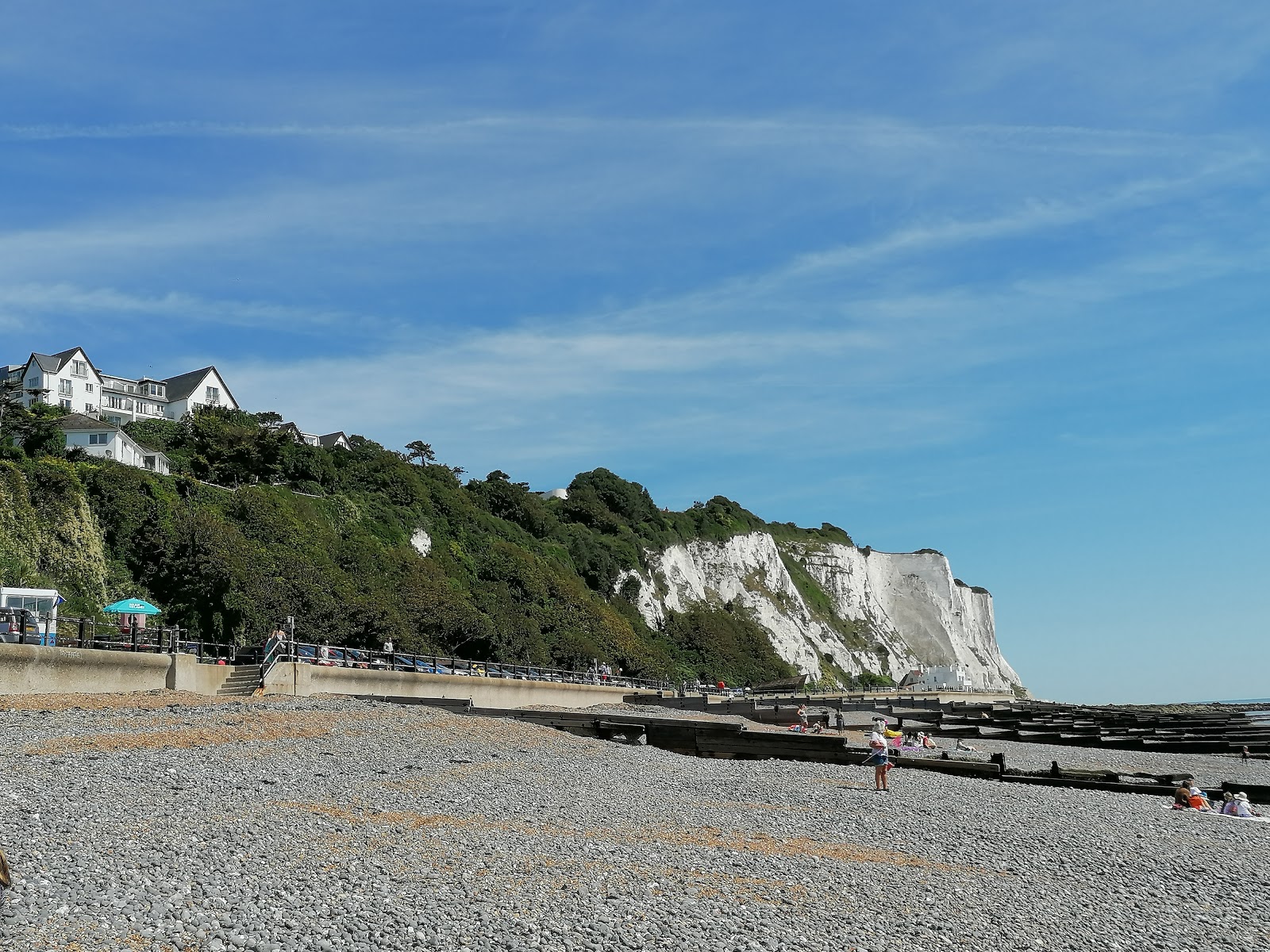 Foto van St Margaret's beach en de nederzetting