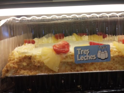 Grocery Store «H-E-B Grocery», reviews and photos, 7811 McPherson Rd, Laredo, TX 78045, USA