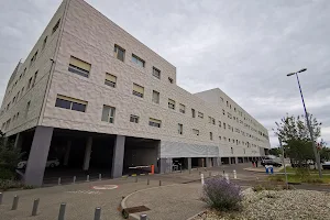 Avignon Hospital Center image