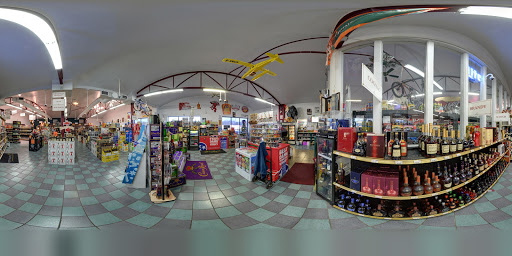 Liquor Store «Paris West Wood Wines & Liquor», reviews and photos, 1220 W Wood St, Paris, TN 38242, USA