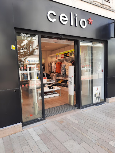 Magasin de vêtements pour hommes celio Vincennes